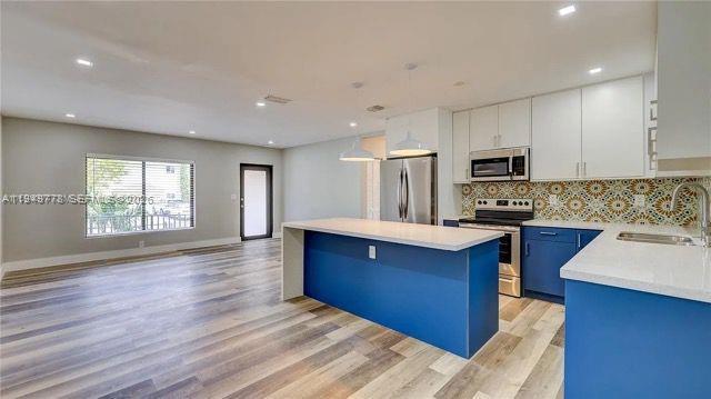 Photo - 1050 SW 11th St Unit 1052