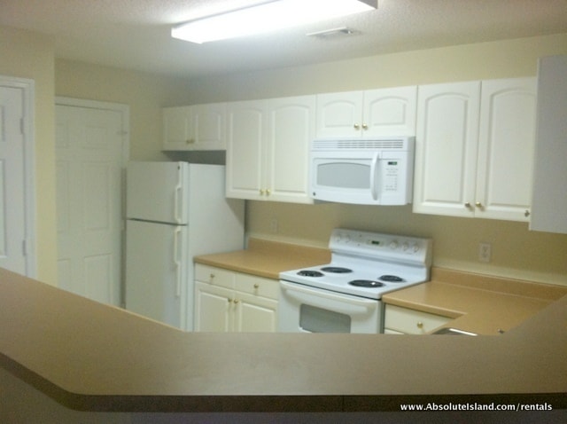 Building Photo - Spacious Roommate-Style Villa at Estates at Westbury – Available Now! Unit 712