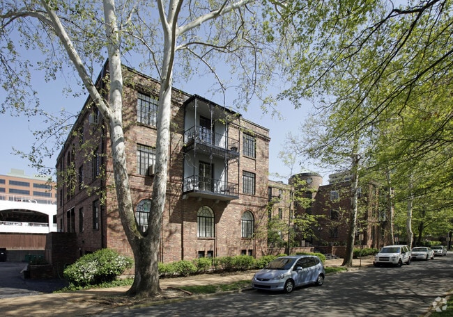 Photo - 150-152 N Brentwood