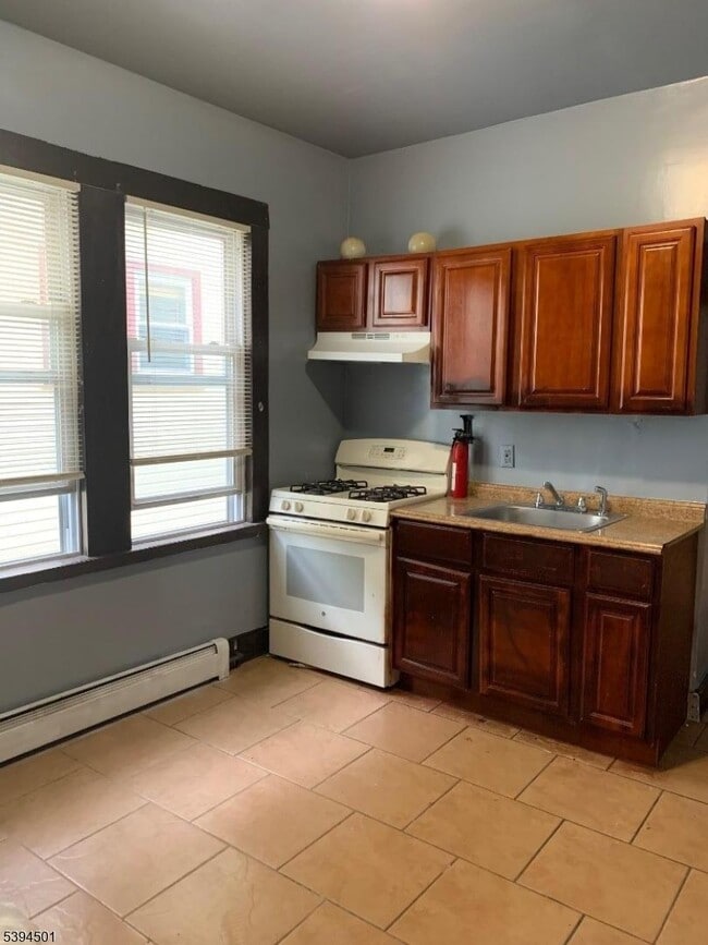 Photo - 89 W Allen St