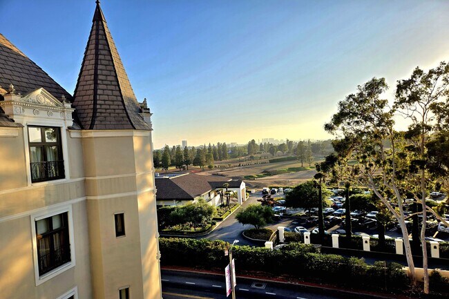 Photo - 316 N Rossmore Ave