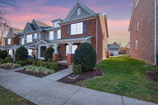 Building Photo - 1234 Riverbrook Dr