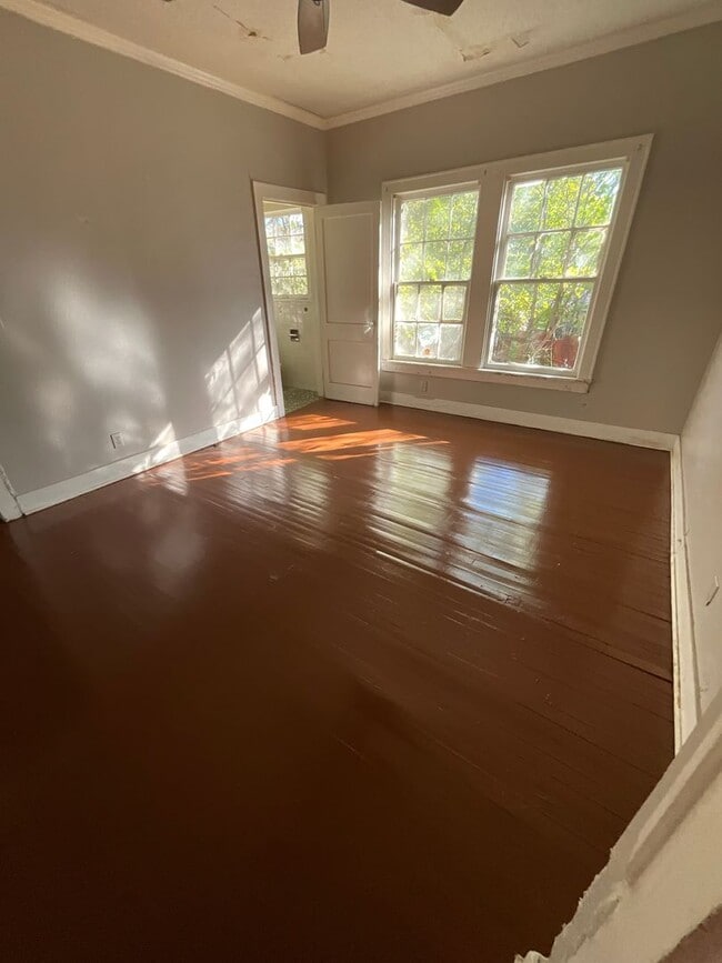 Photo - 3453 Penick St