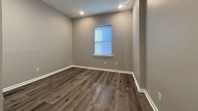 Photo - 3232 W Berks St Unit 3