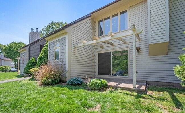 Photo - 20 Little Oak Ln