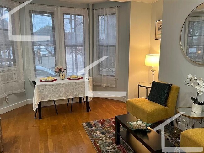 Photo - 2 Commonwealth Ct