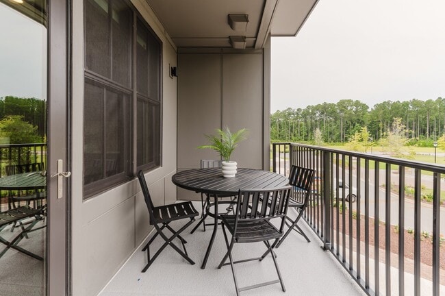 Photo - Studio Apartment Living in Washington Square! Unit 210