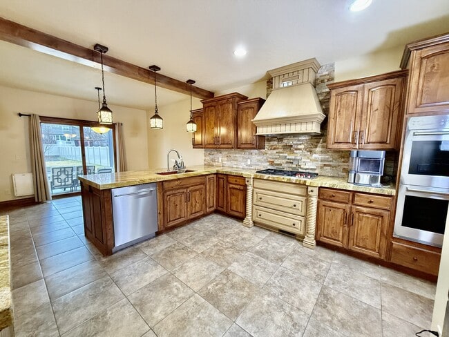 Photo - 6819 S Greenfield Way