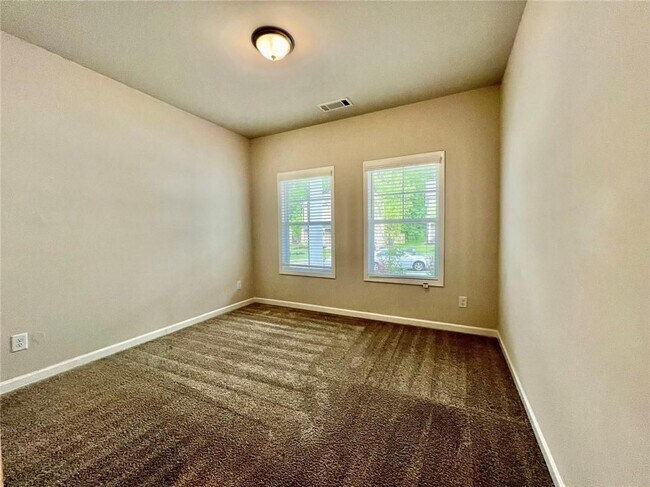 Photo - 1702 Dover Creek Ln