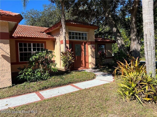 Photo - 1300 Eldron Blvd SE