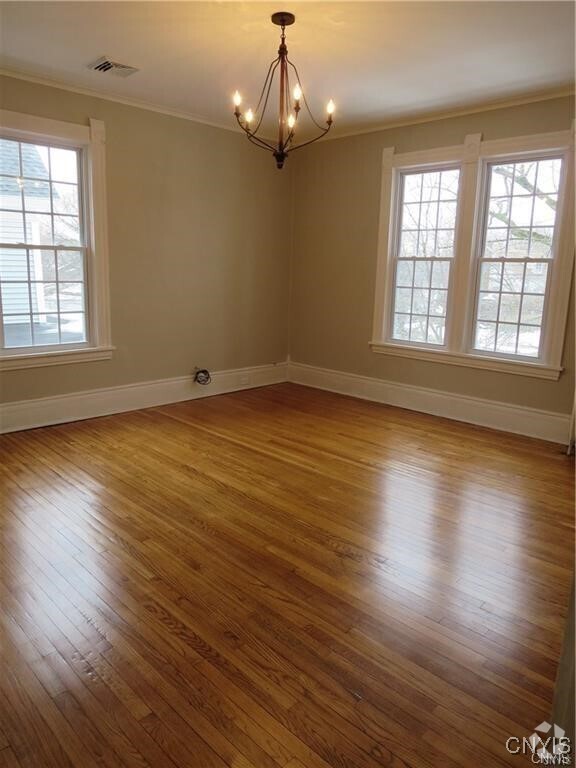 Building Photo - 1801 James St Rental