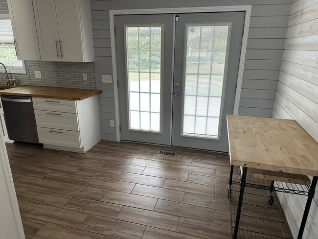 Photo - 603 Windbluff Ct