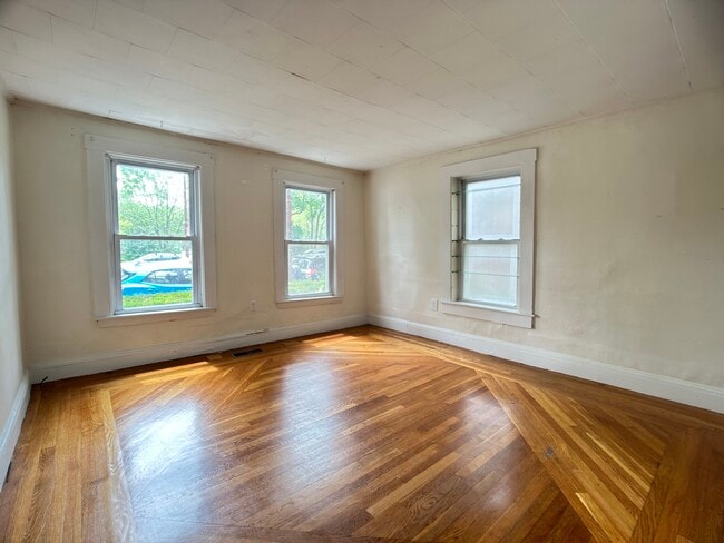 Photo - 199 Mount Auburn St Unit 1