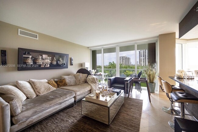 Building Photo - 7000 Island Blvd Unit 608