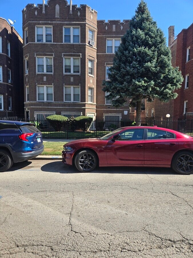 Photo - 7921 S St Lawrence Ave