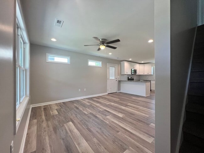 703 Bibb St NE Unit B