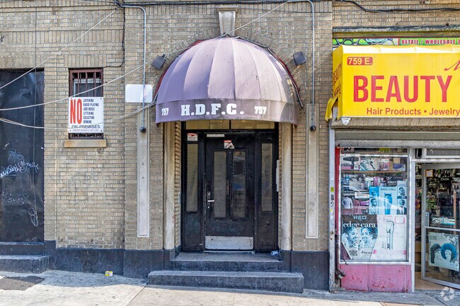 Entrance - 757 E 169th St