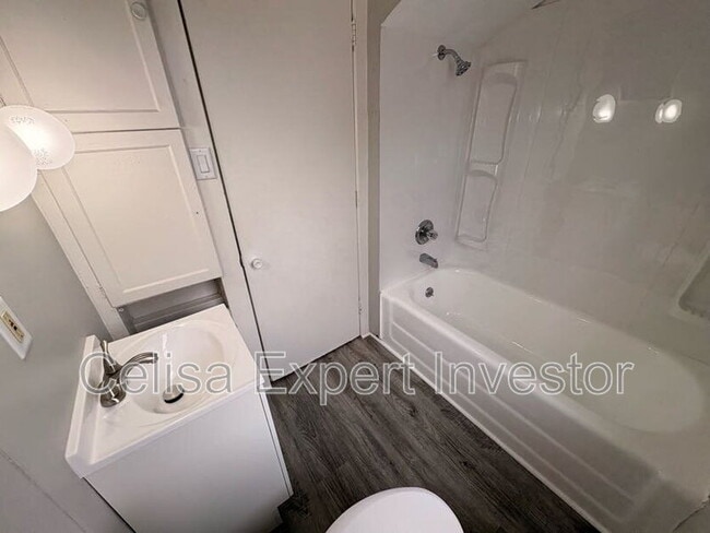 Photo - 448 W Wildwood Ave