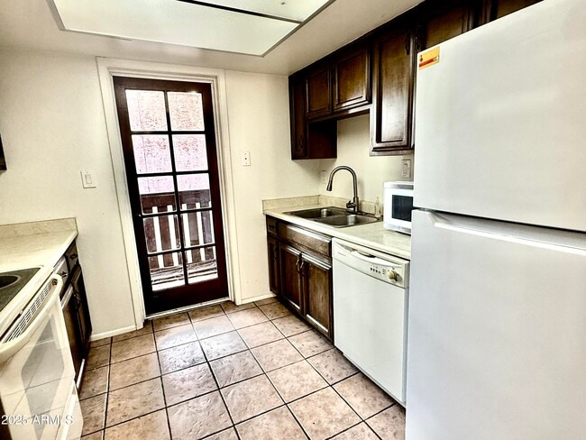 Photo - 1927 E Hampton Ave Unit 260