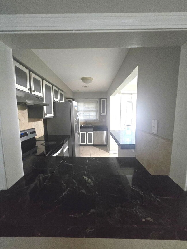 Photo - 209 Washington Square Unit D