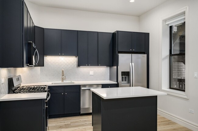 Photo - 1710 W Belmont Ave Unidad 102