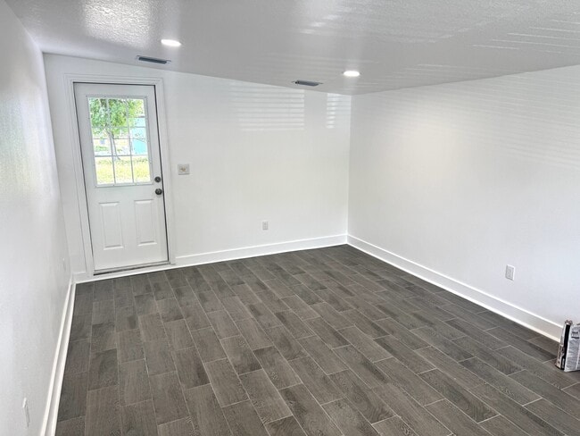 Photo - 7609 Reindeer Rd