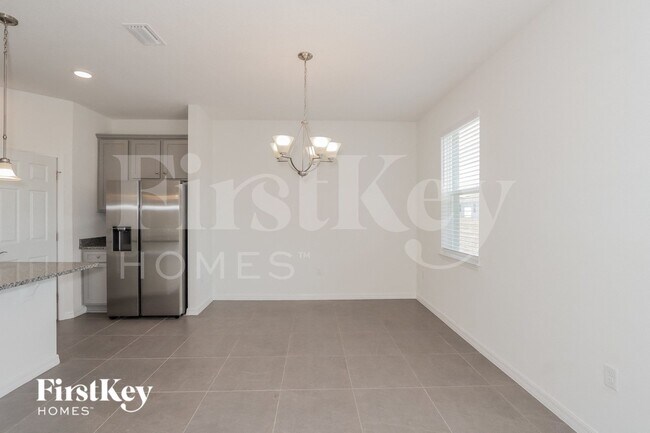 Photo - 303 Corbel Ln