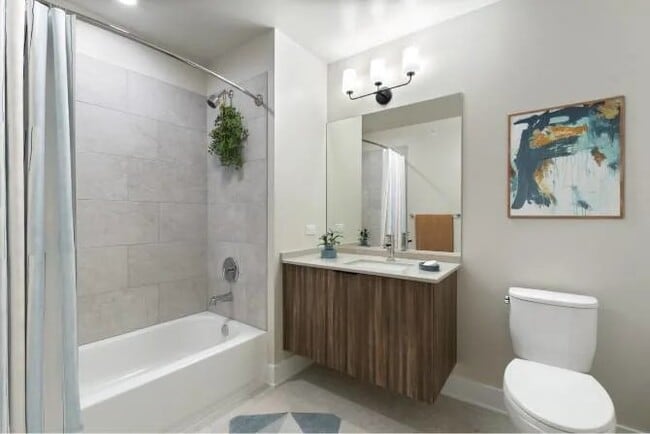 Photo - 1048 W Van Buren St