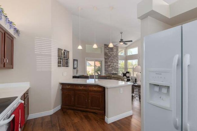 Photo - 5250 E Greenway Cir