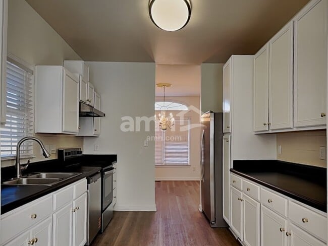 Photo - 1312 Ujamaa Dr