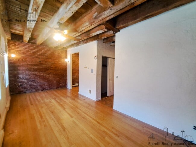 Building Photo - 125 Fulton St Unit 2 Rental