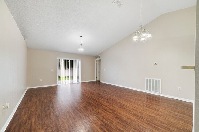 Photo - 1914 Manatee Ct