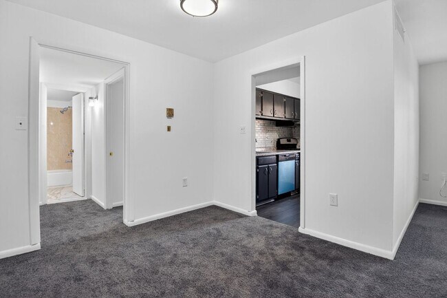 Photo - 9483 Fairfax Blvd