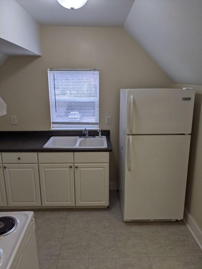 Photo - 404 W Springfield Ave Unit 3