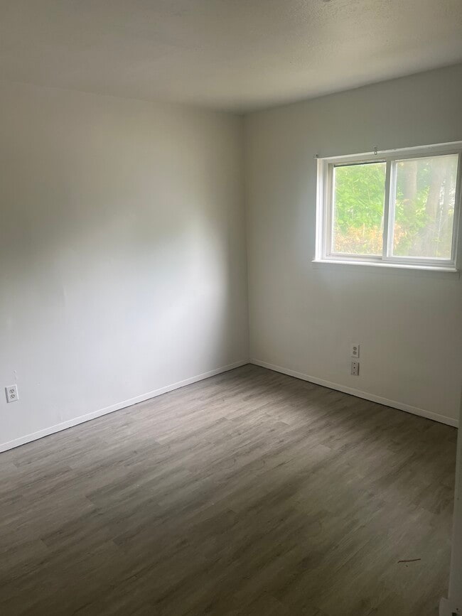 Building Photo - 1215 Thurber St Rental