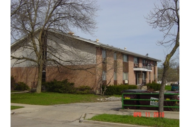 Photo - 2222 W Bolivar Ave Apartments
