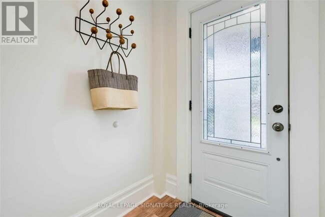 Photo - 27 Coleridge Ave
