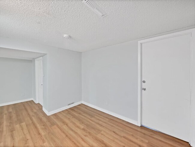 Photo - 6 Jasmin Crescent