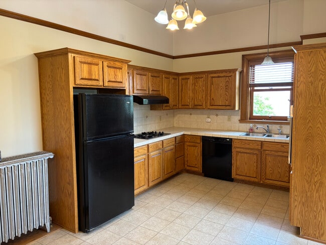 Photo - 142 Main St E Unit 3W