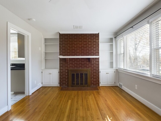 Photo - 7505 Landsworth Ave