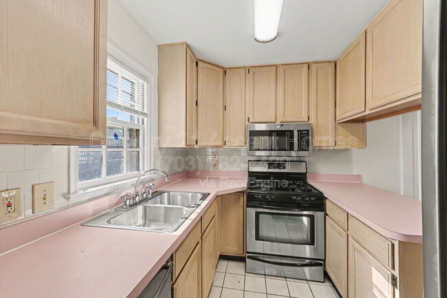 Photo - 1404 S Quincy St