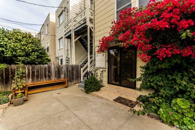 Building Photo - 3557 Pierce St