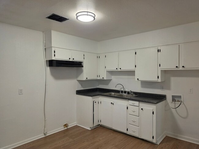 245 W 71st St