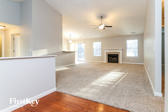 Photo - 413 Crested View Dr
