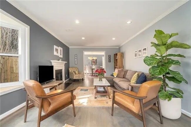 Photo - Charming 3bd/2.5bA Home Atlanta Near Emory & CDC w/ Private Fenced Yard in Cul-De-Sac!