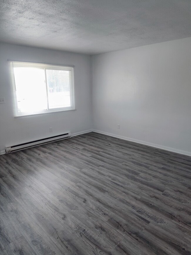 Photo - 1039 Sheridan Rd