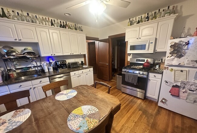 Photo - 31 Iroquois St Unidad 2B