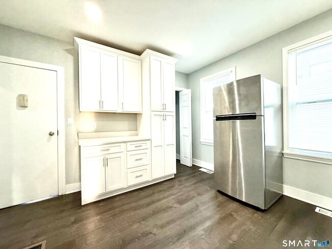 Photo - 7 Burritt Ave