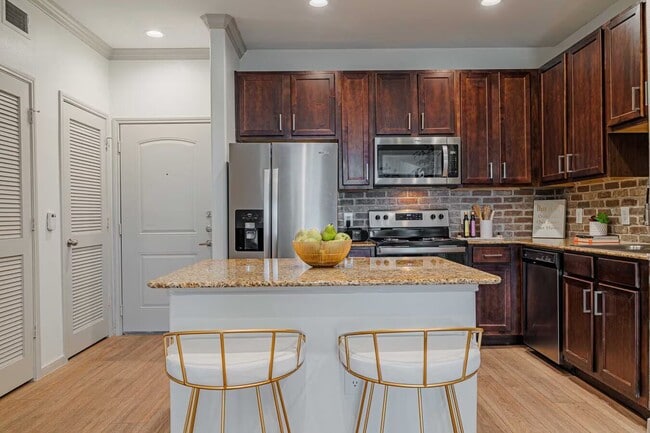 Photo - Move In Now & Enjoy 1 Month FREE! Unit AAML