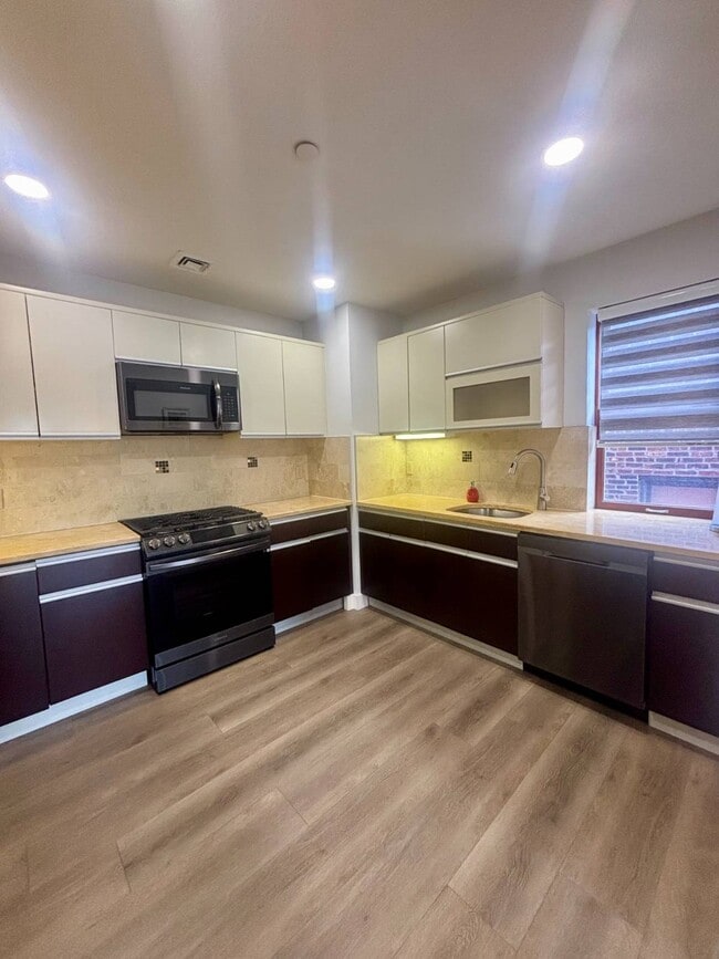 2381 Ocean Ave Unit 7D
